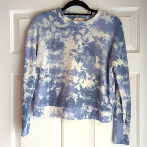 2/$20 - Pink Republic White and Blue Soft Juniors Sweater Size S